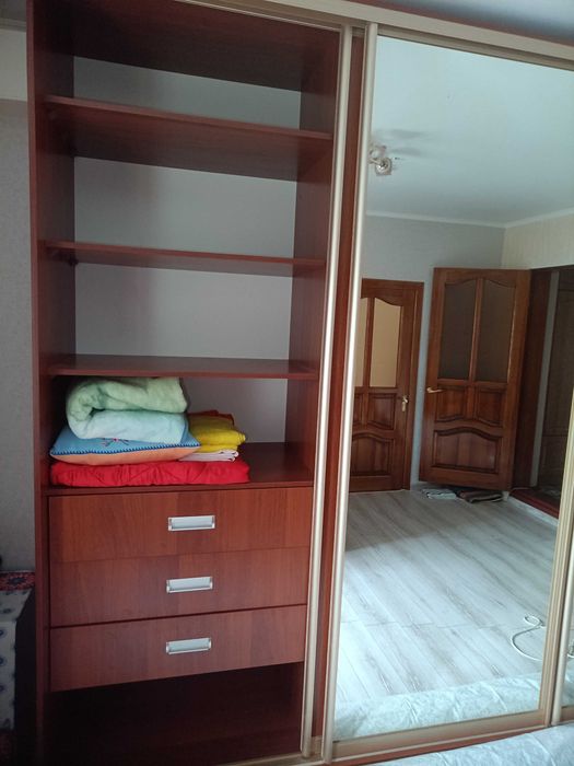 Продам большой шкаф купе