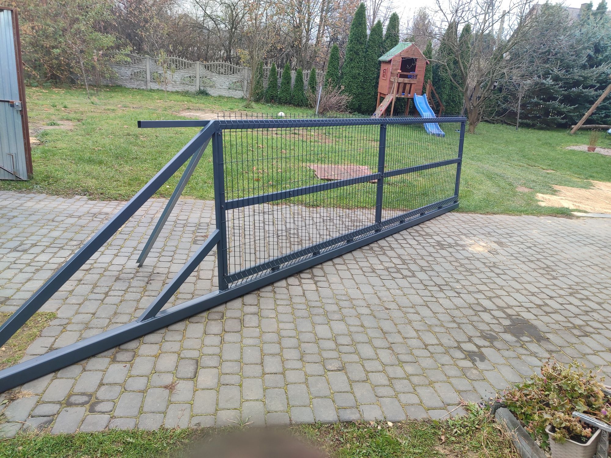 Brama przesuwna 4