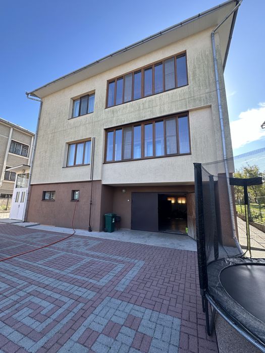 Терміновий продаж будинок з ремонтом все залишається ,ділянка 20 сотих