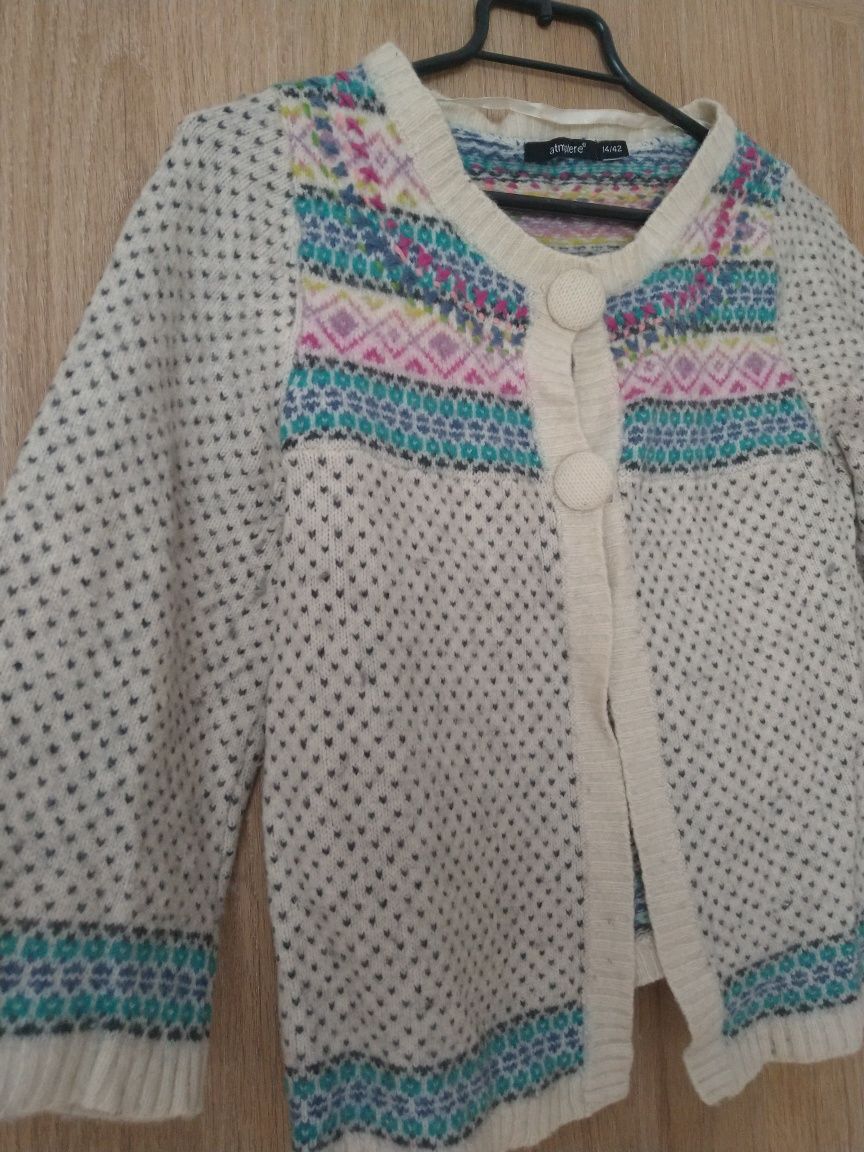 Oryginalny sweterek/narzutka