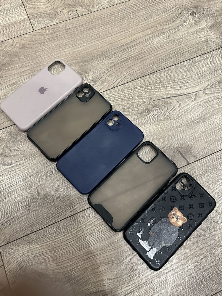 Продам чехлы на Iphone 11 Б/У, цена 70/штука, 5 штук - 300грн!