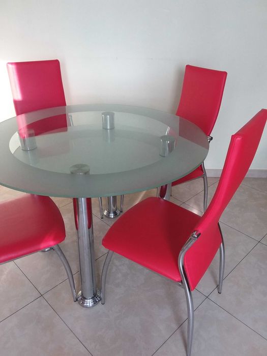 Stół z krzeslami do kuchni ,jadalni