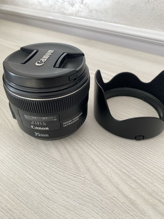 Canon EF 35 mm 2.0 USM