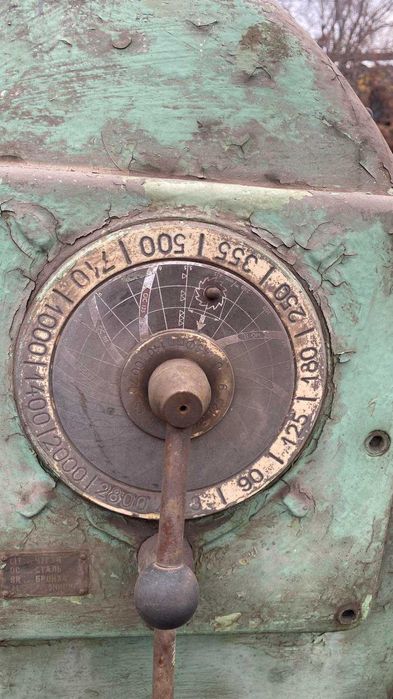 Продам фрезерний верстат