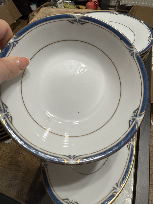 Noritake  тарілки з вишуканоі кістяноі порцеляни 580 грн шт.