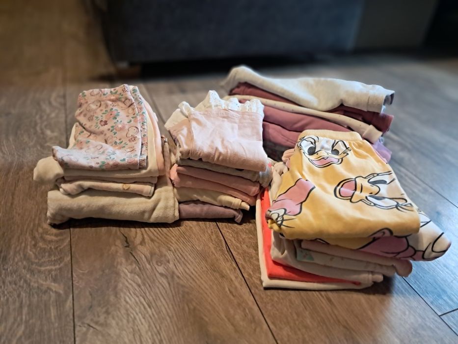Zestaw ubranek na dziewczynki 74cm