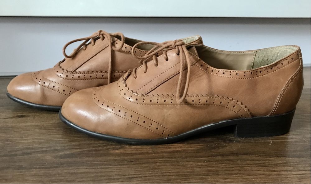 Skorzane buty okskgordki jazzowki New Look r.40