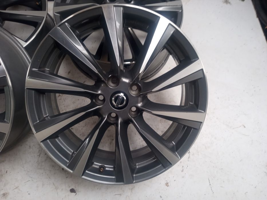 Felgi aluminiowe 19 Nissan Juke