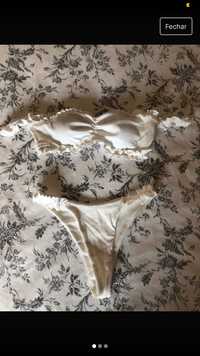 Bikini branco com folhos novo