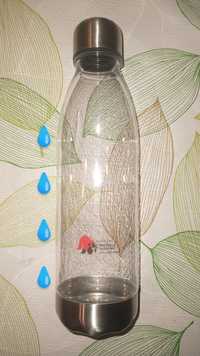 0,7 L butelka na wodę sygnowana znakiem "Muzeum Wojska Polskiego".