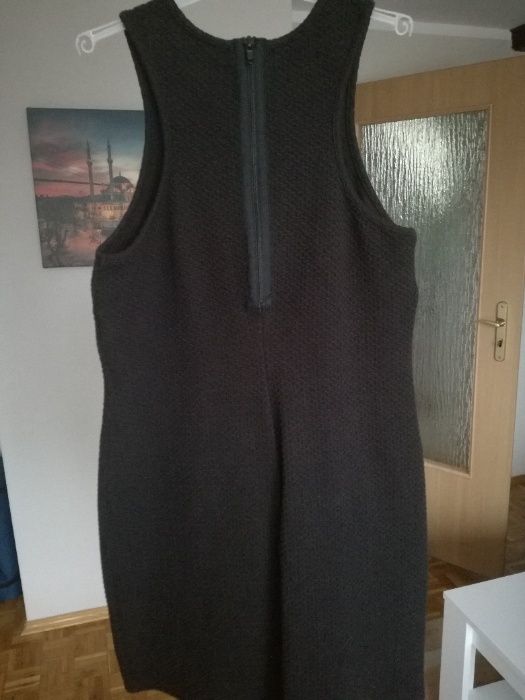 Czarna sukienka mini na ramiączkach z bawełny