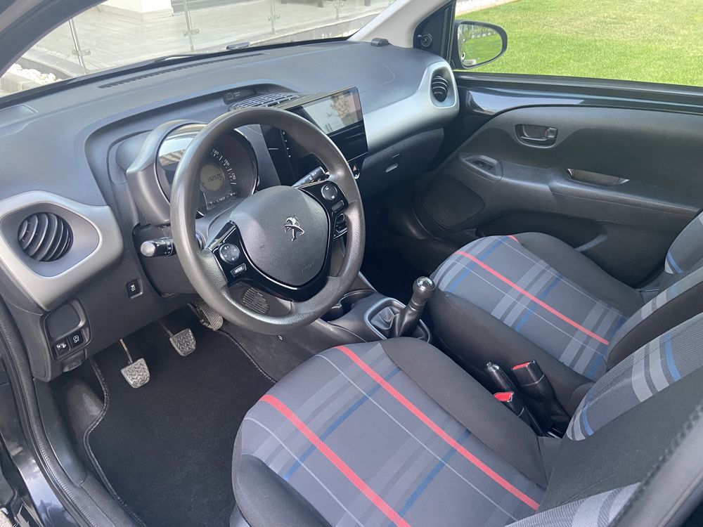 2015 • Motor Toyota • 72 cv • Poucos Km • Sem Riscos • Camera de Ré