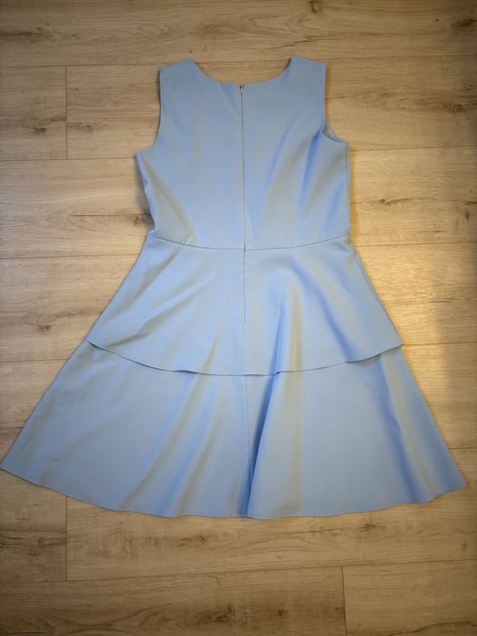 Niebieska sukienka