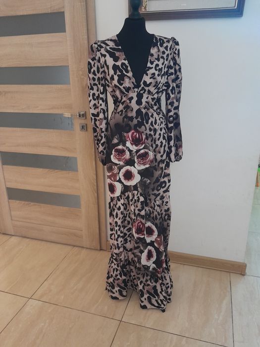 Długa maxi. Sukienka panterka wycięcia na bokach długi rękaw S 36