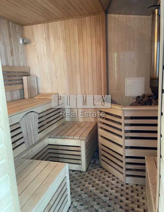 Оренда ексклюзивного будинку Стоянка корт басейн озеро на ділянці