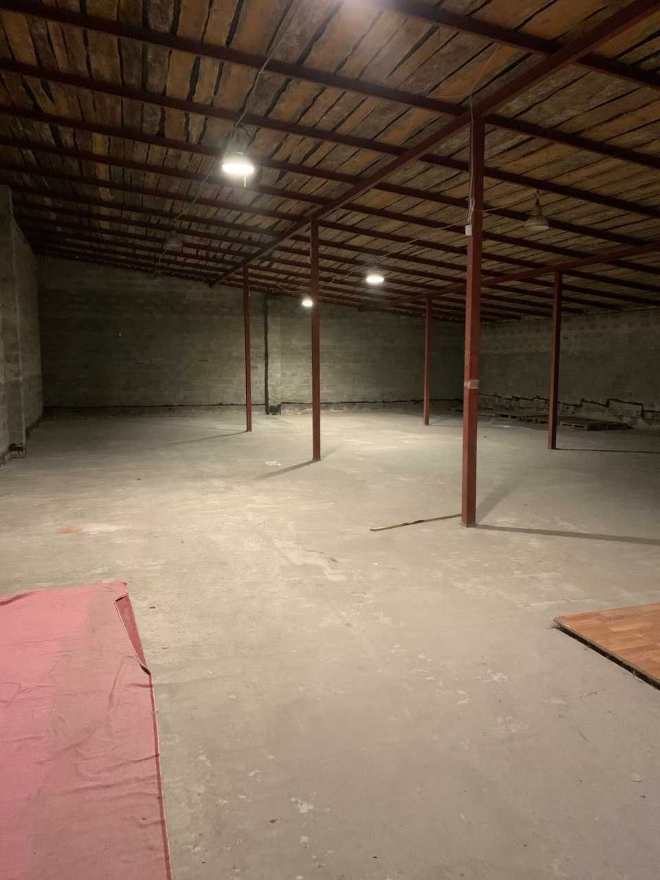 Сдам склад 365 м² возле Радмира, ул. Черновецкая