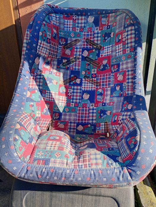 Fotelik dziecięcy tylko bez pasów wygodny szeroki