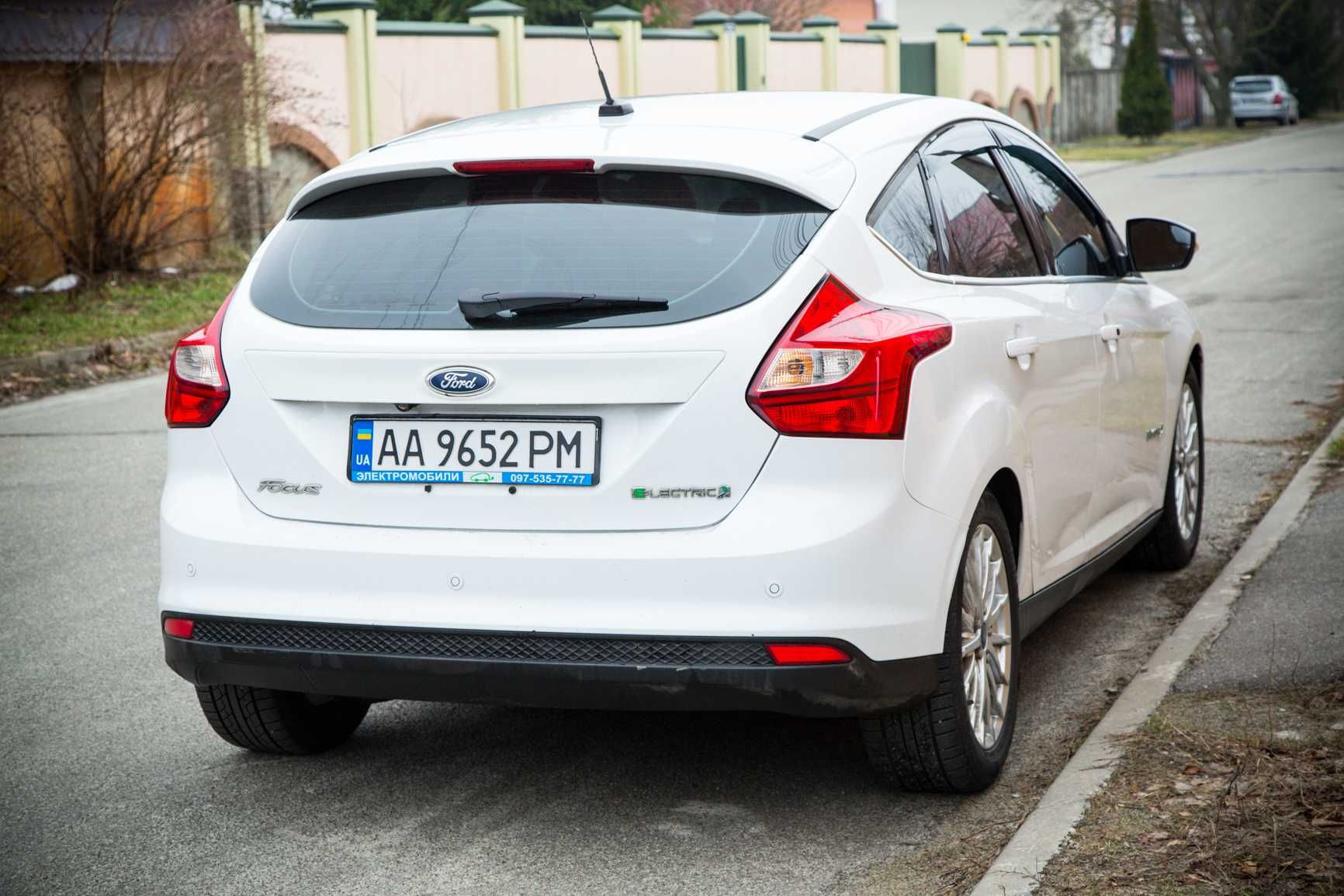 Ford Focus Electric 2013 рік