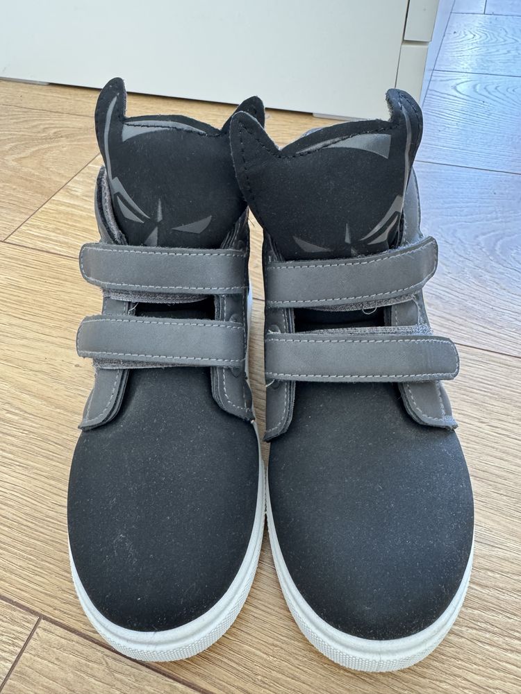 Nowe buty na rzepy Batman rozm. 32