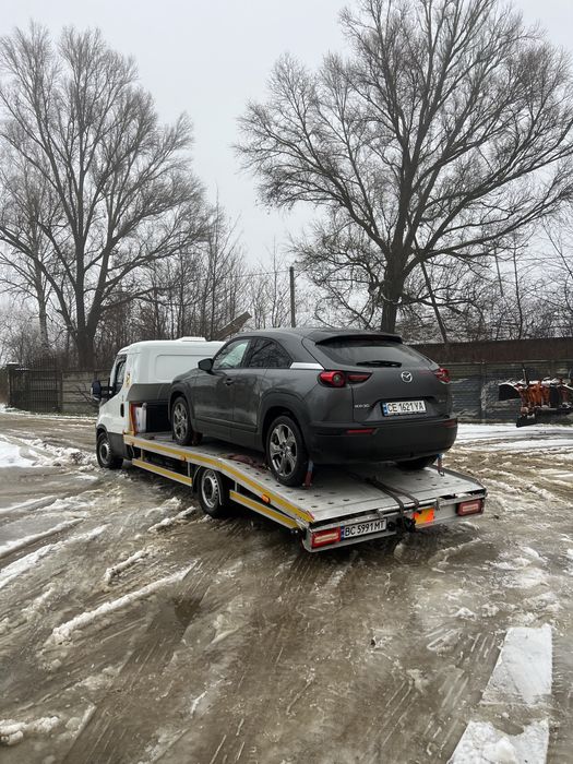 Послуги евакуатора з лафетою