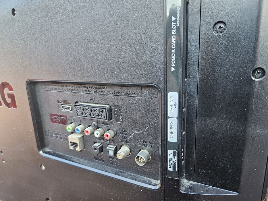 Telewizor LG 32LF 592U zbitek