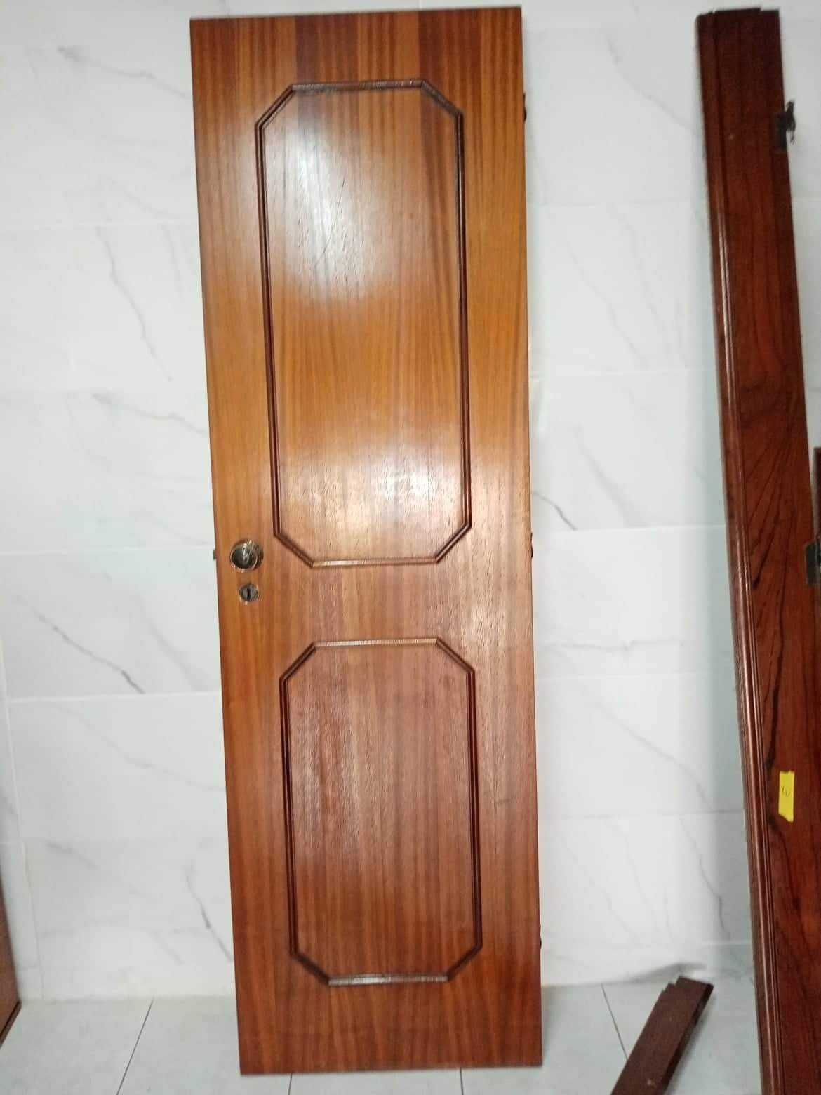 Portas de interior em mogno