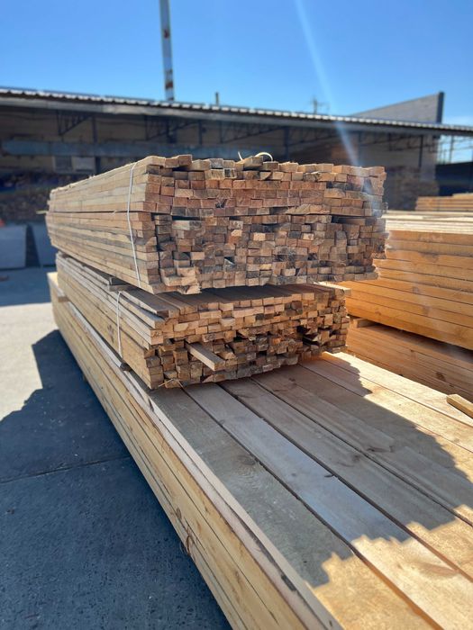 Пиломатериали з Закарпаття з сосни. Брус, дошка, рейка, доставка.