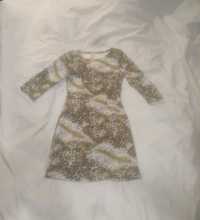 Приталенное платье с вытачками, хорошо тянется, плотное платье миди