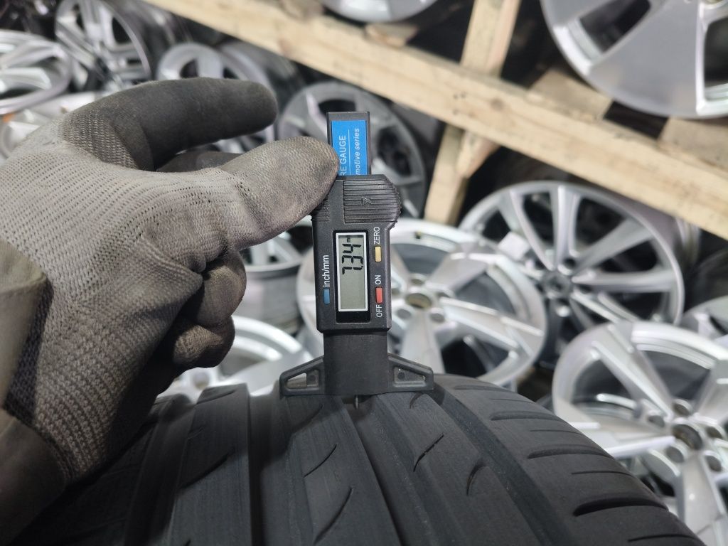 Майже нові літні шини Nexen 215/45 R16 резина Р16