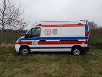 Ambulans Karetka Sanitarny Kamper warsztat Renault Master 2,5 rok 2009