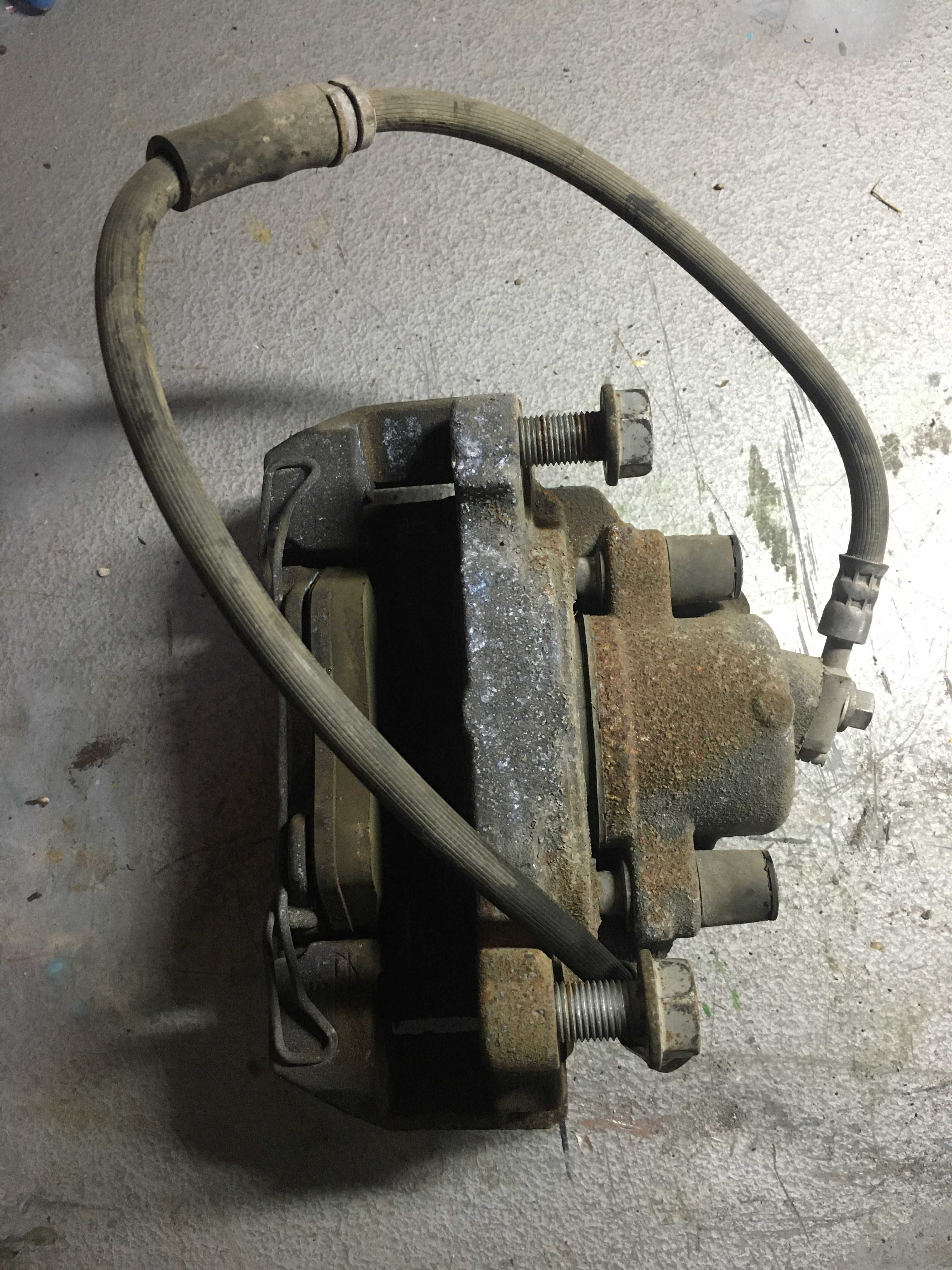 Jetta 6 диск суппорт