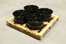 OUTLET! Felgi Japan Racing SL01 18x8 ET40 5x114,3 Gloss Black