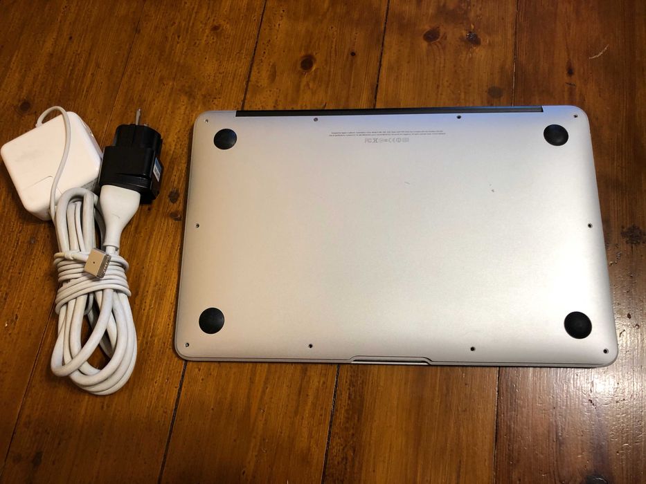 ноутбук APPLE Macbook Air Mid 2012 A1465 11" /i5/4gb/ ssd 64gb