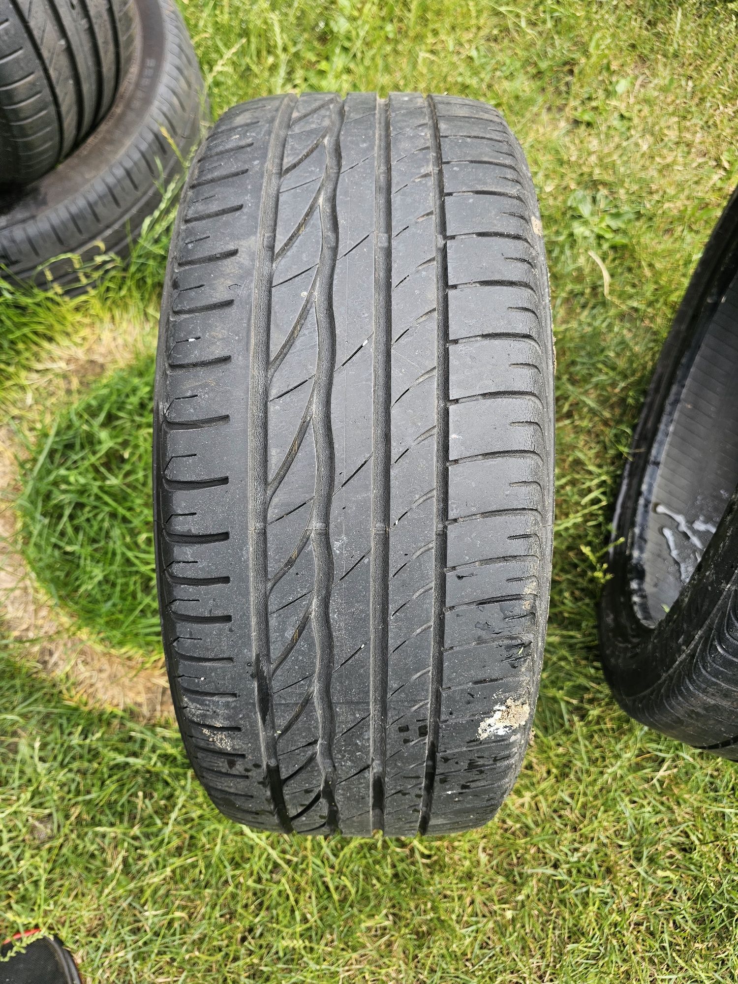 Opony letnie Bridgestone 225/45R17