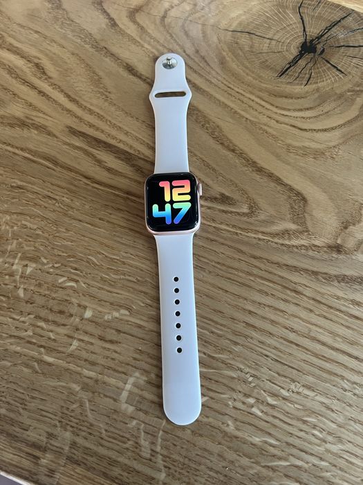 Aplle watch 4 годинник