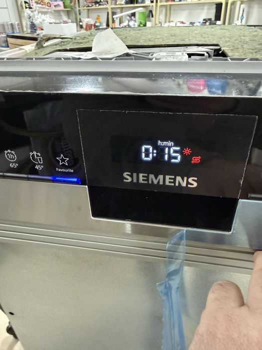 Посудомийна машина Siemens SR53ES24KE