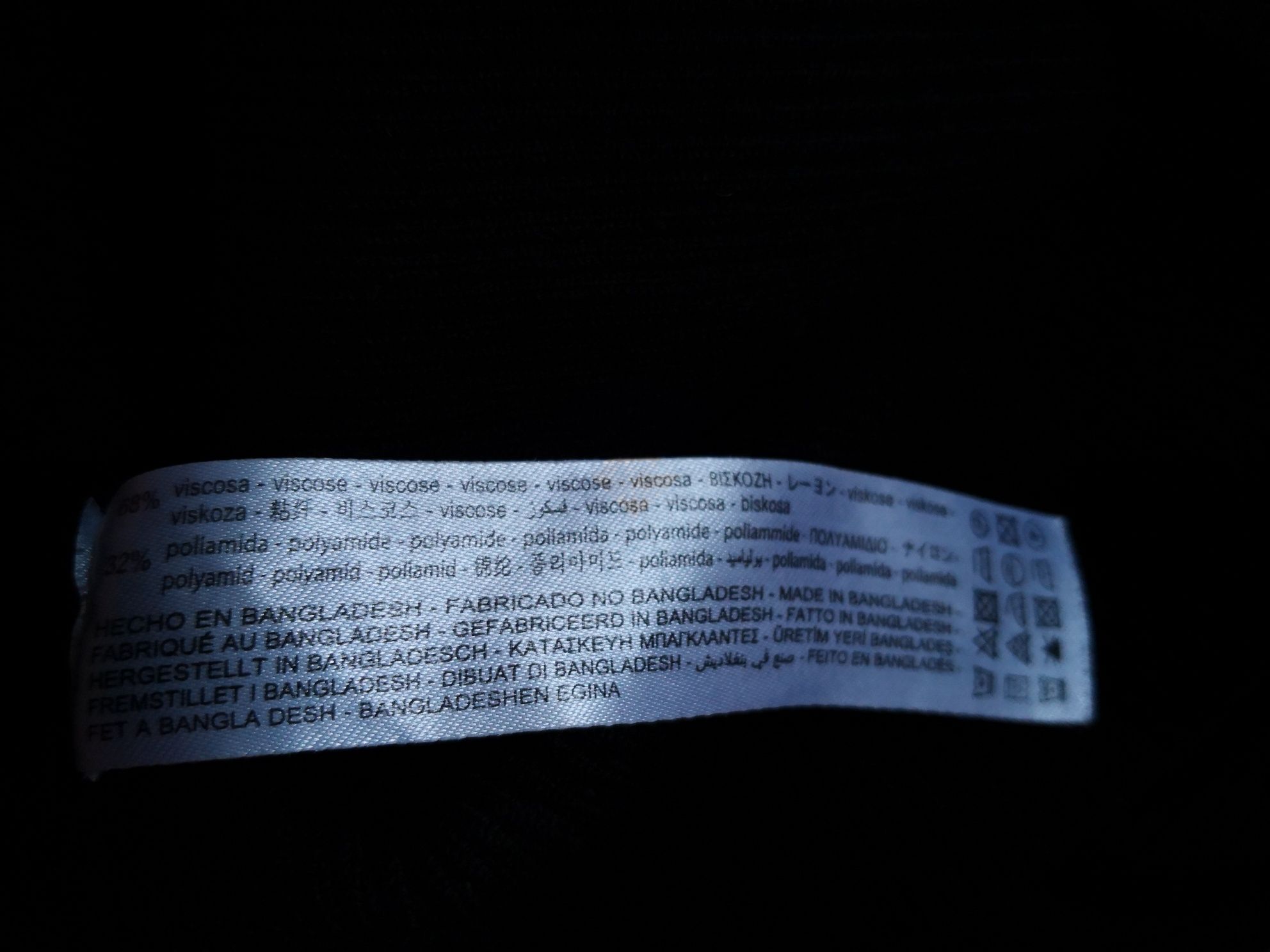 Czarny sweterek  bluzka ozdobna  Zara  M
