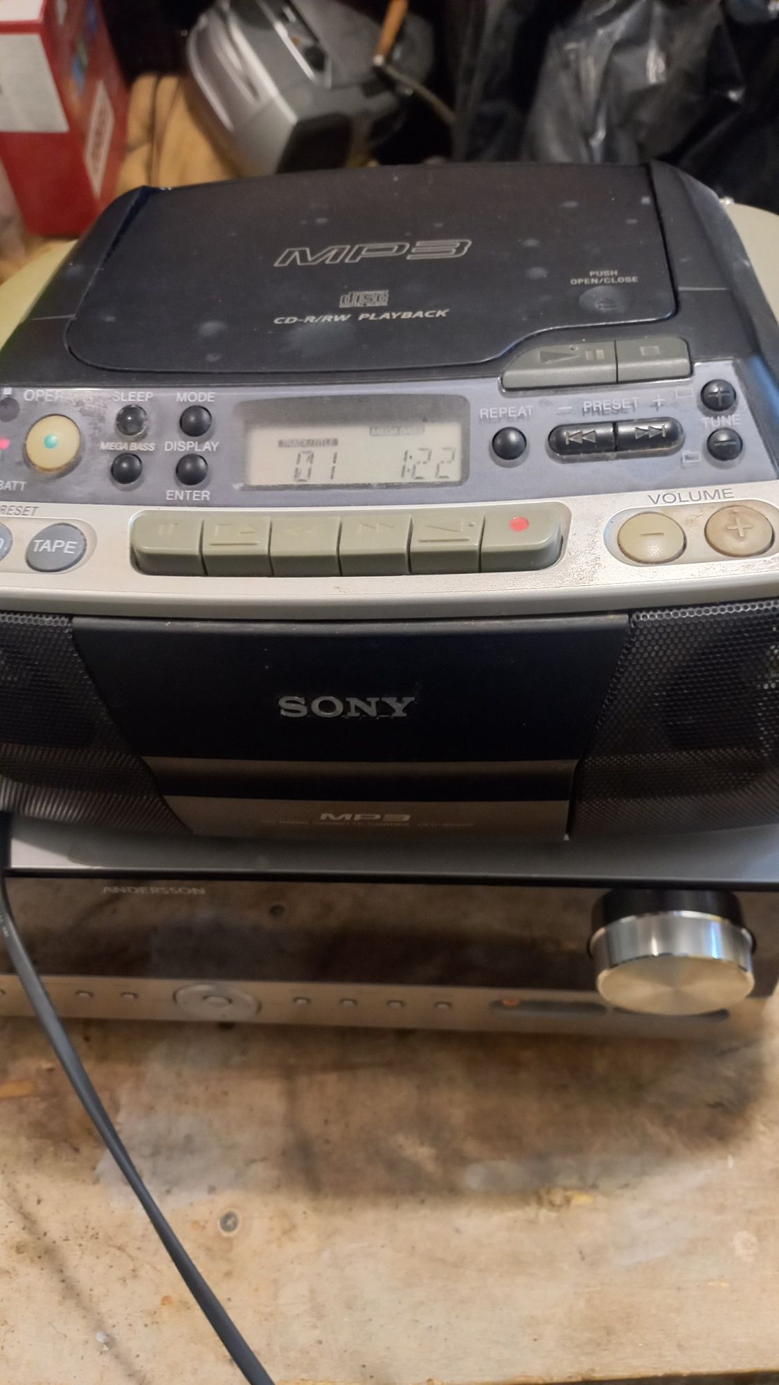 Radiomagnetofon +cd Sony CDF-593CP