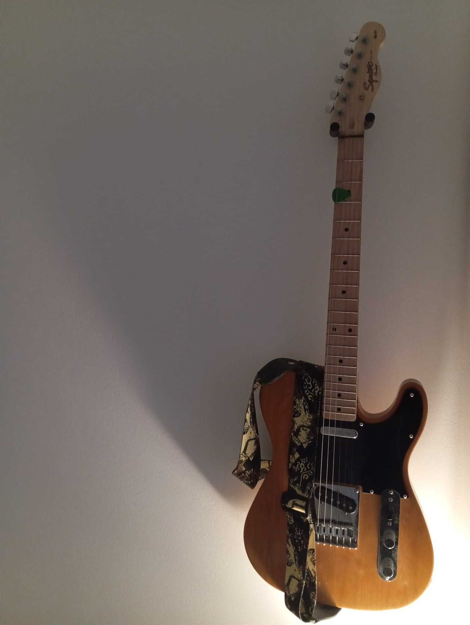 Guitarra squier affinity tele by fender butterscotch blonde + saco