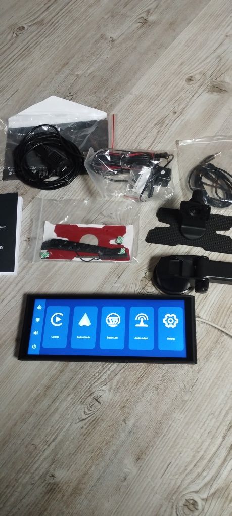 Carplay do auta Kamera AVYLET RC06 Android  CARPLAY