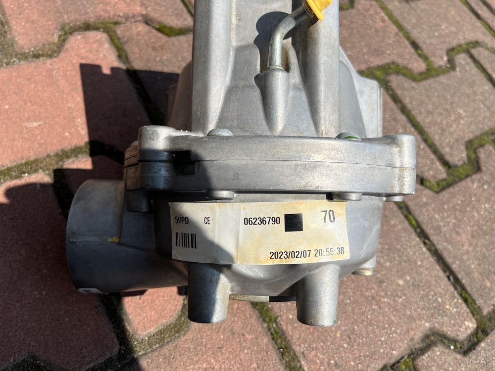Dyfer przedni z Visco-lock Can-am Renegade 1000R