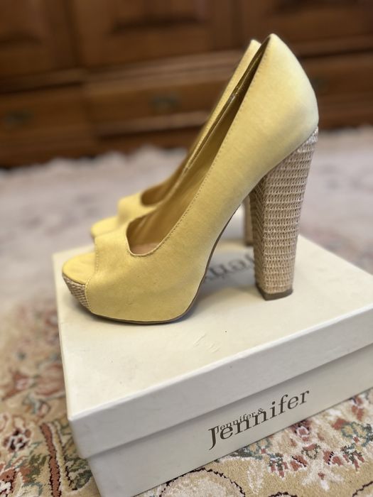 Туфлі жовті