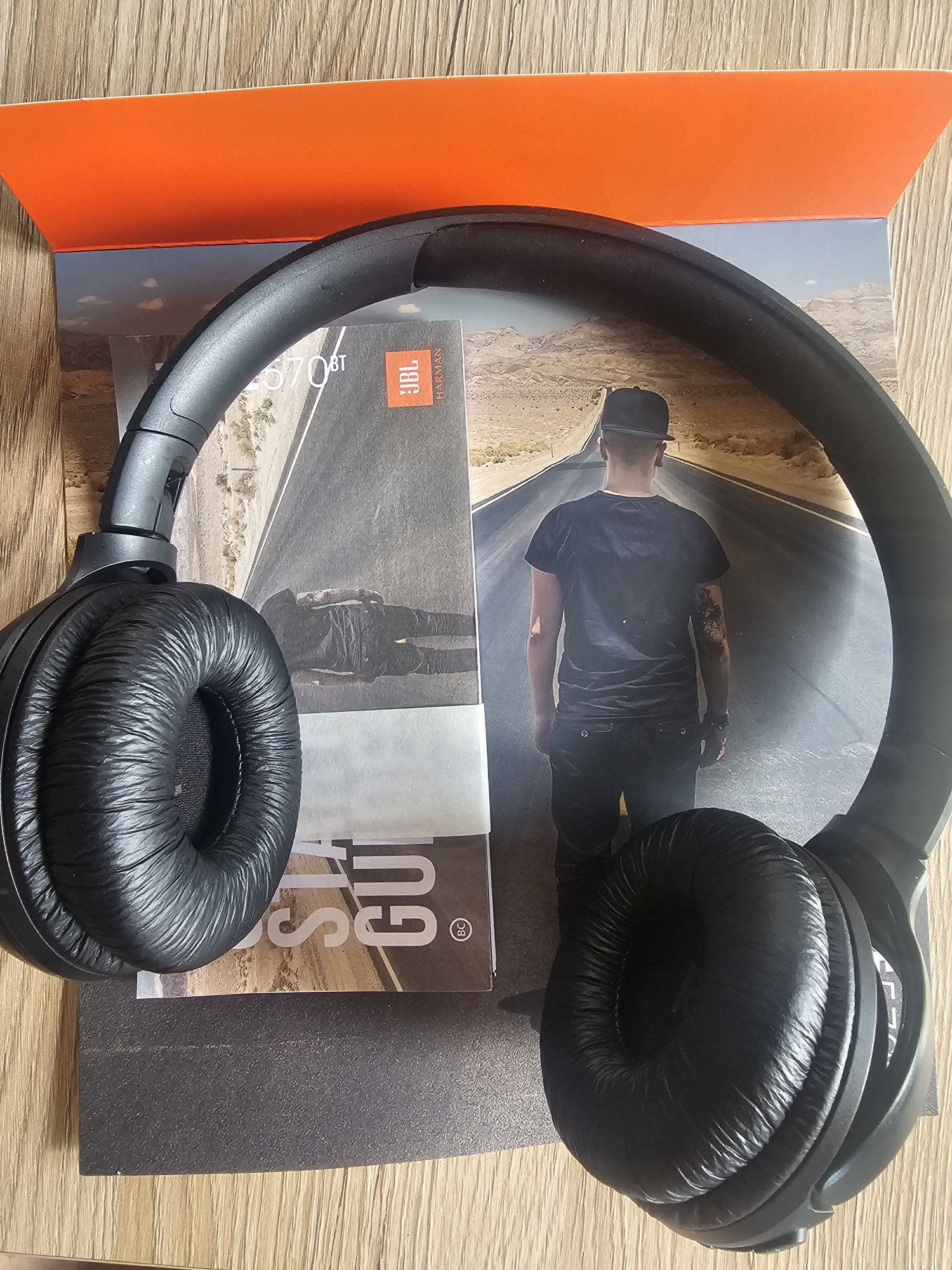 Słuchawki JBL TUNE 570 BT