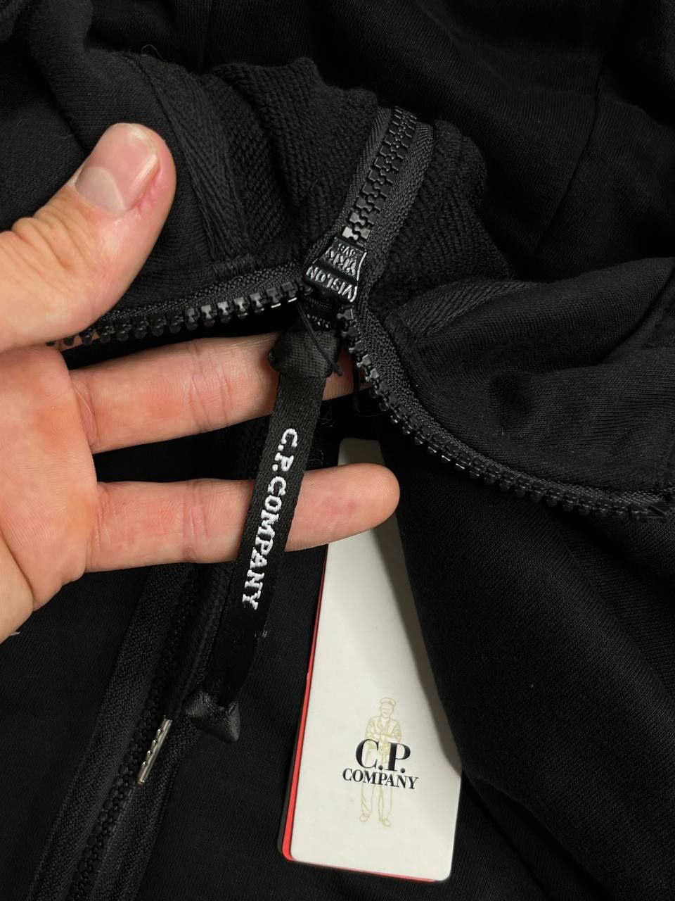 C.P.COMPANY black zip hoodie || усі бірки || 40% знижка