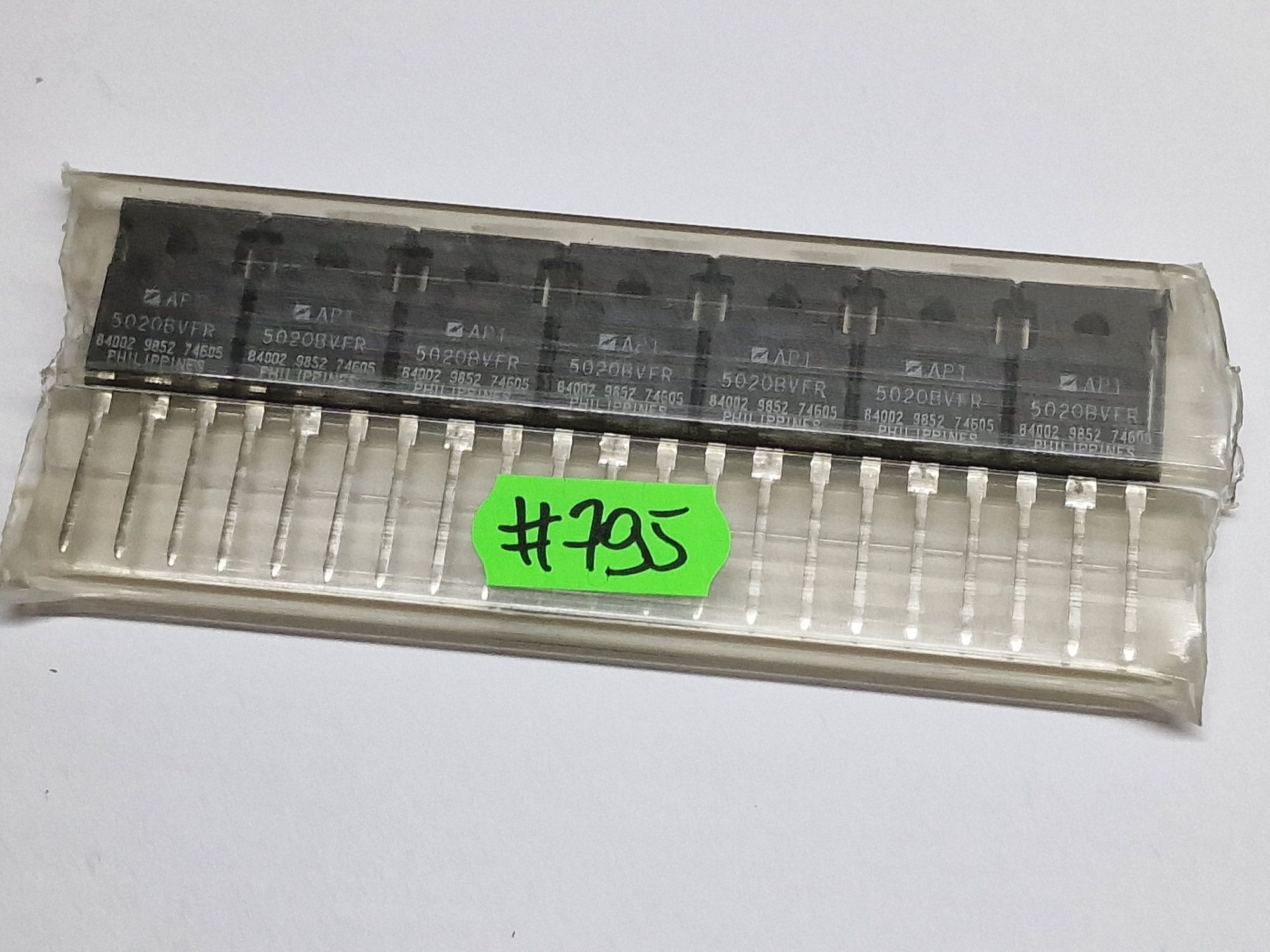 #795   Tranzystor APT 5020BVFR