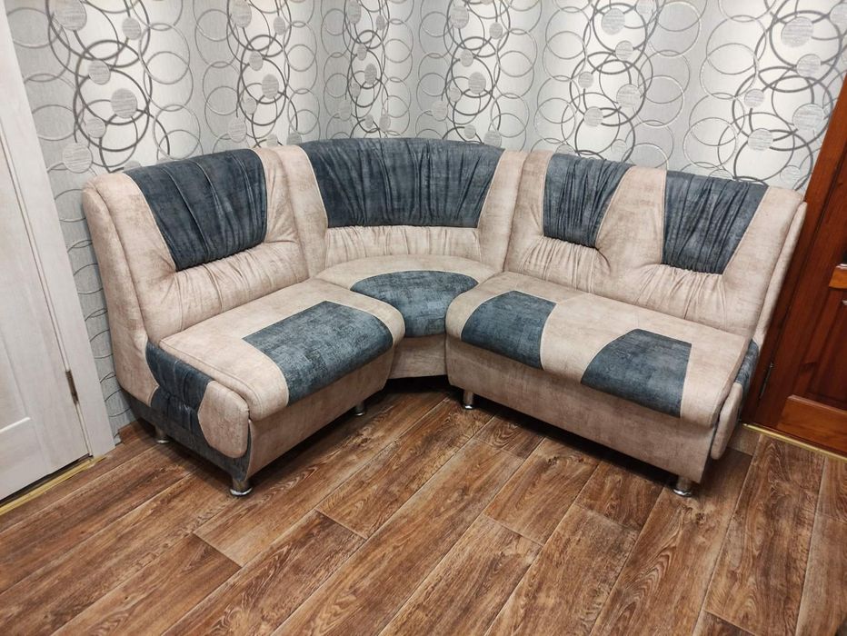 Перетяжка мягкой мебели