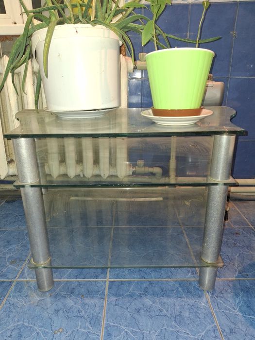 Стол скляний, журнальный