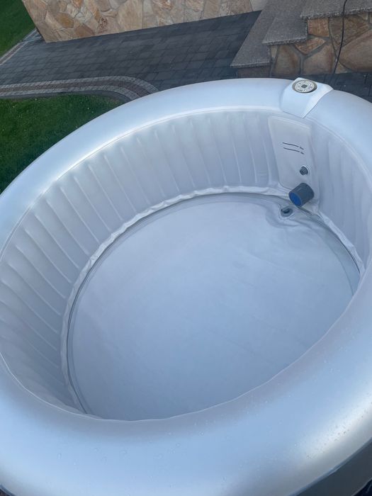 Basen z hydromasażem INFINITE  Spa XTRA NADMUCHIWANY dla 8 OSÓB