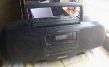 Radiomagnetofon z odtwarzaczem CD firmy Sony