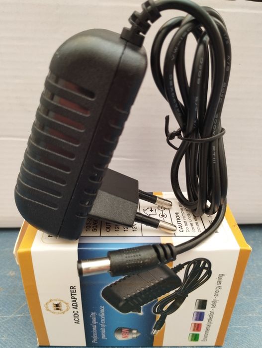 Блоки живлення 5В/2A , 12В/2А із штекером 5,5/2,5мм доТ2,SAT, SMART